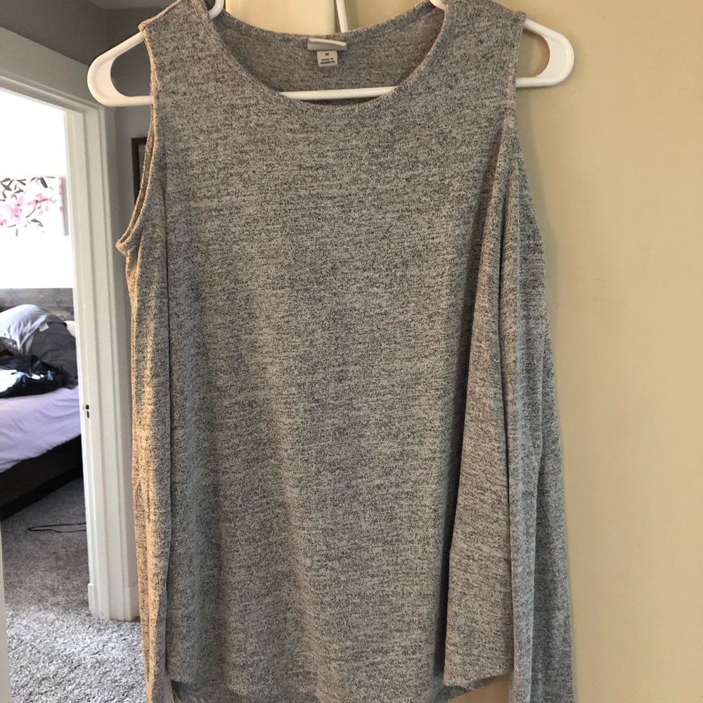 Gray cold shoulder sweatshirt